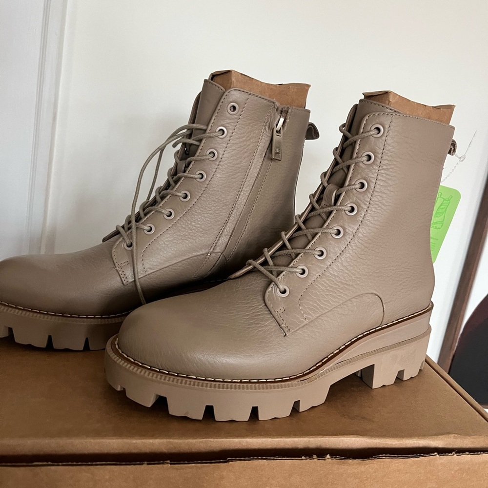 Sam Edelman Cream Combat Boots with chunky platform Sole Lace-Up